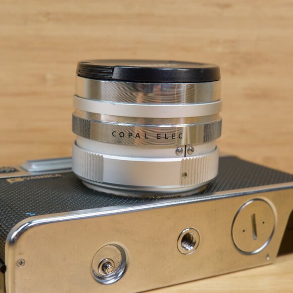 Yashica Electro 35 Vintage Rangefinder 35 mm Film Camera, Made in Japan - Picture 11 of 12